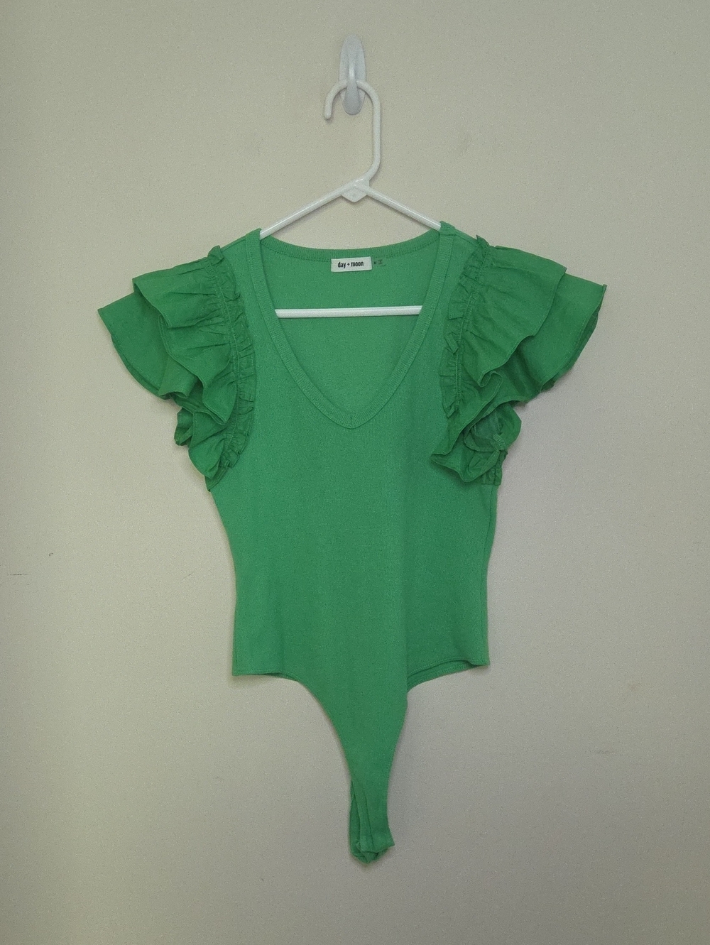 Women's Day + Moon Green Ruffle Sleeve Bodysuit Sz Medium